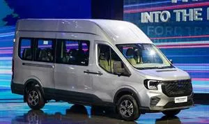 TP HCM (Sài Gòn) -> Centara Resort Mũi Né  Xe 16 chỗ